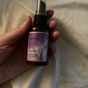 NWOT Wen by Chaz Dean lavender Hair replenishing Treatment Mist
